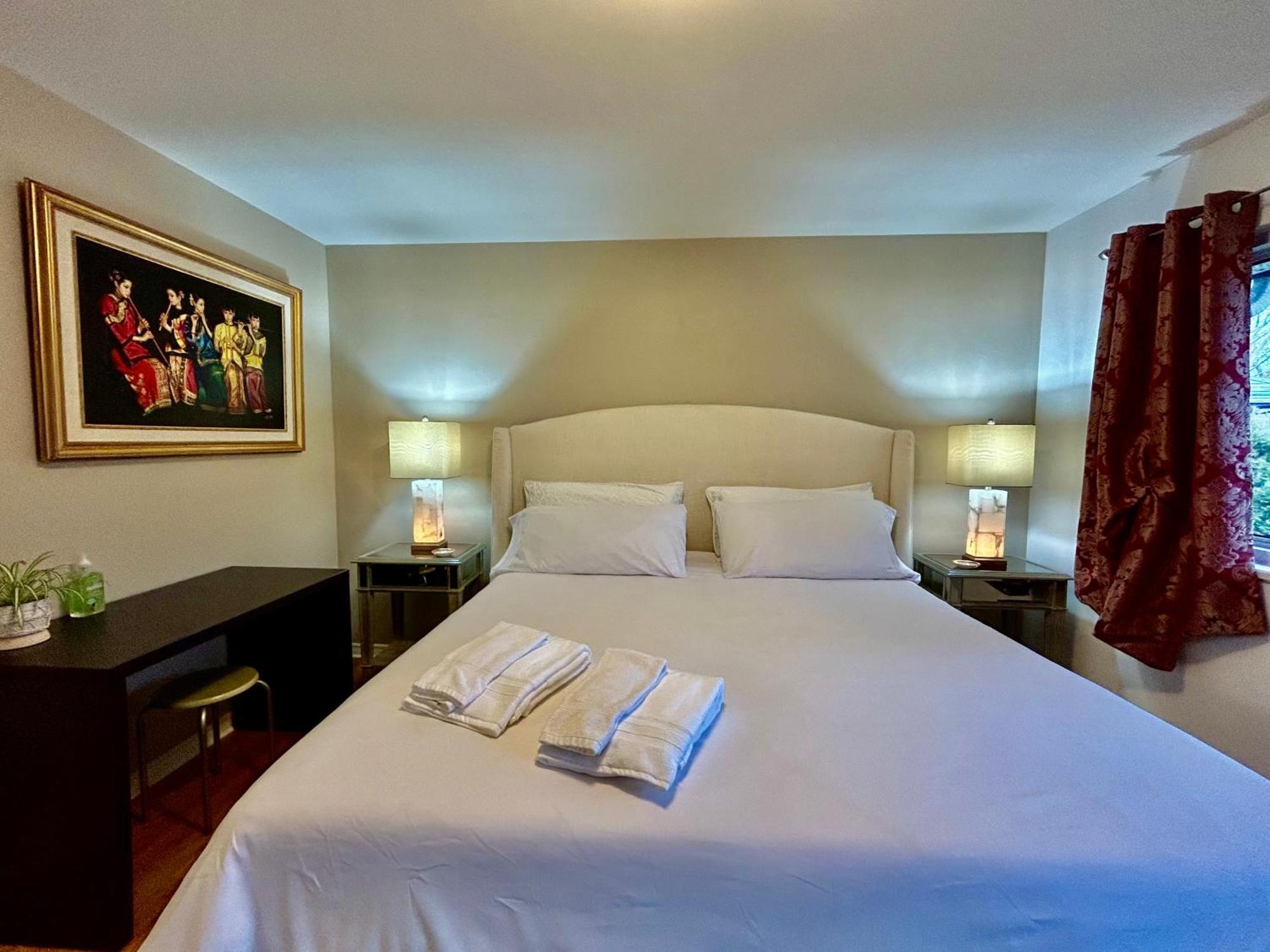 North Nanaimo Gem - Garden-View Room With Private Ensuite 외부 사진
